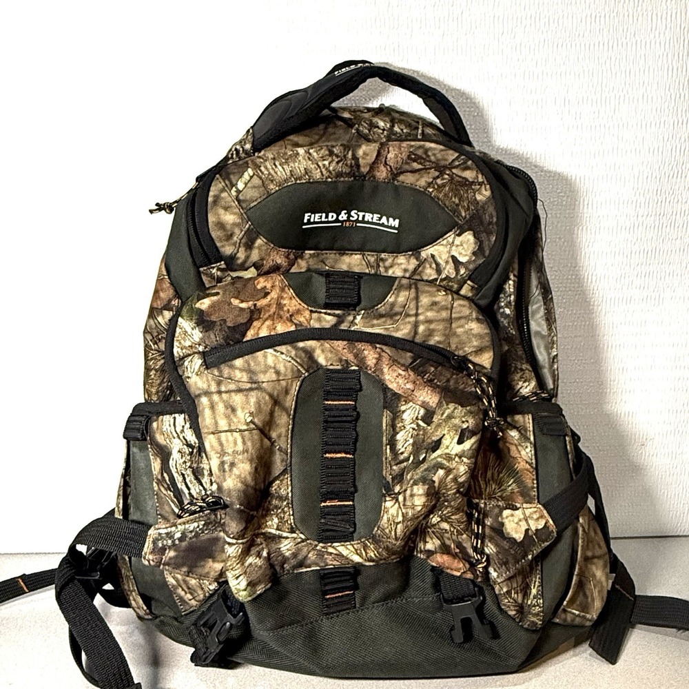 Field & Stream Rogue River camouflage‎ Hunting hiking utility straps Backpack